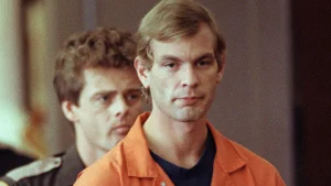 jeffrey dahmer polaroids là j